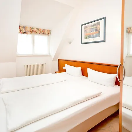 Hotel Belvedere Und 4*